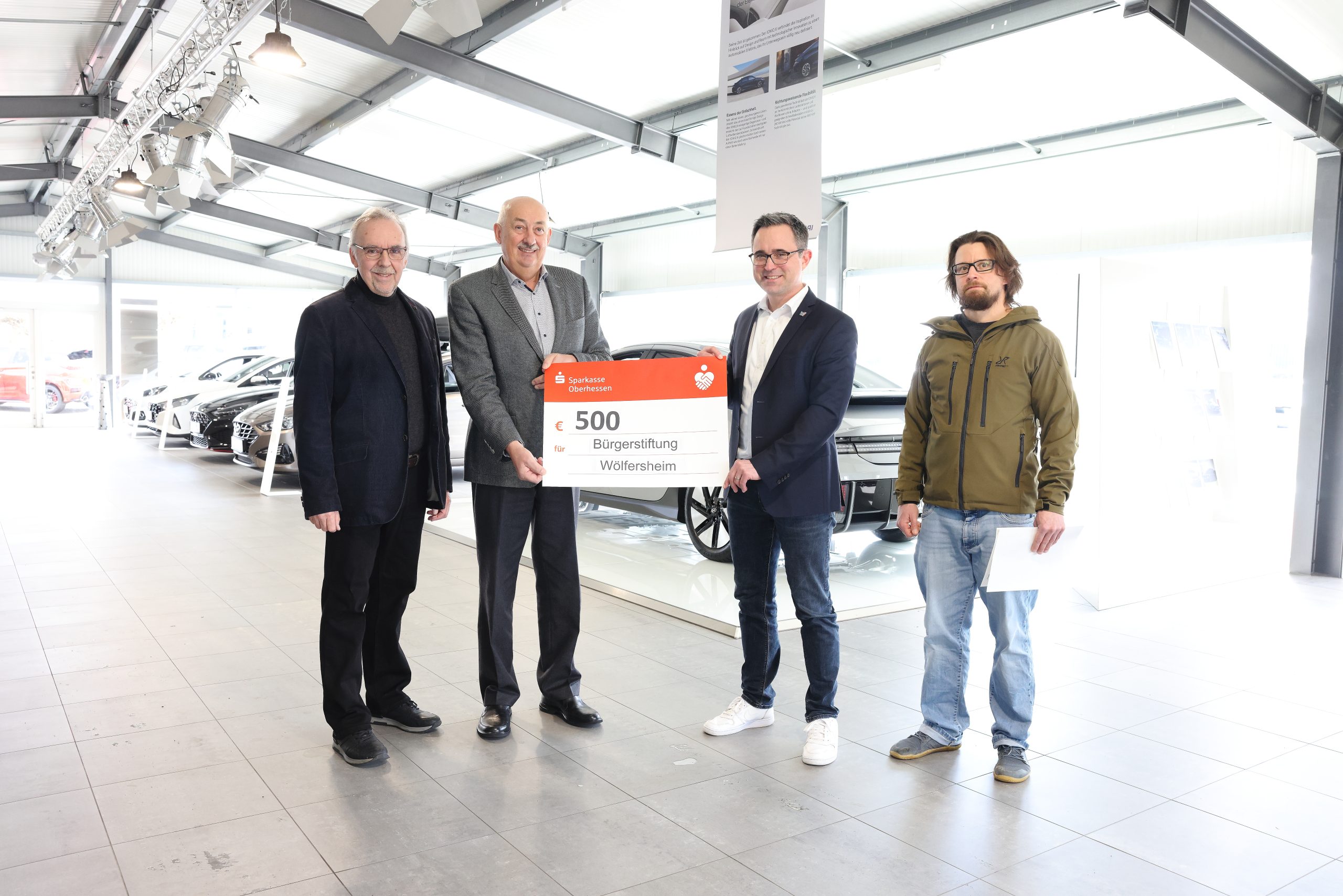 Autohaus Klee spendet an Wölfersheimer Bürgerstiftung